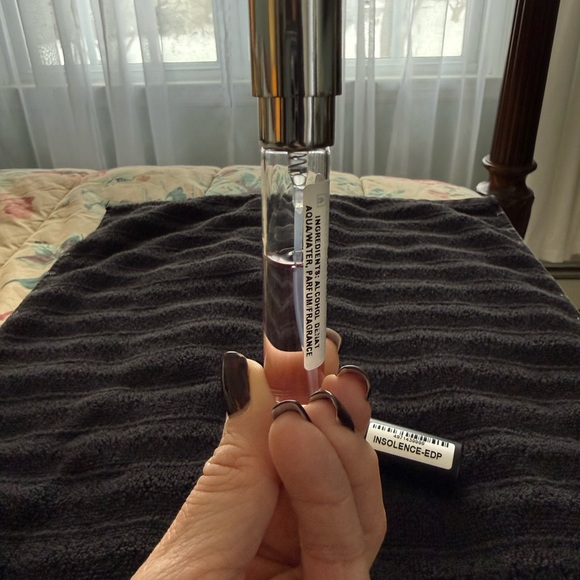 Guerlain Insolence EDP - Picture 2 of 2